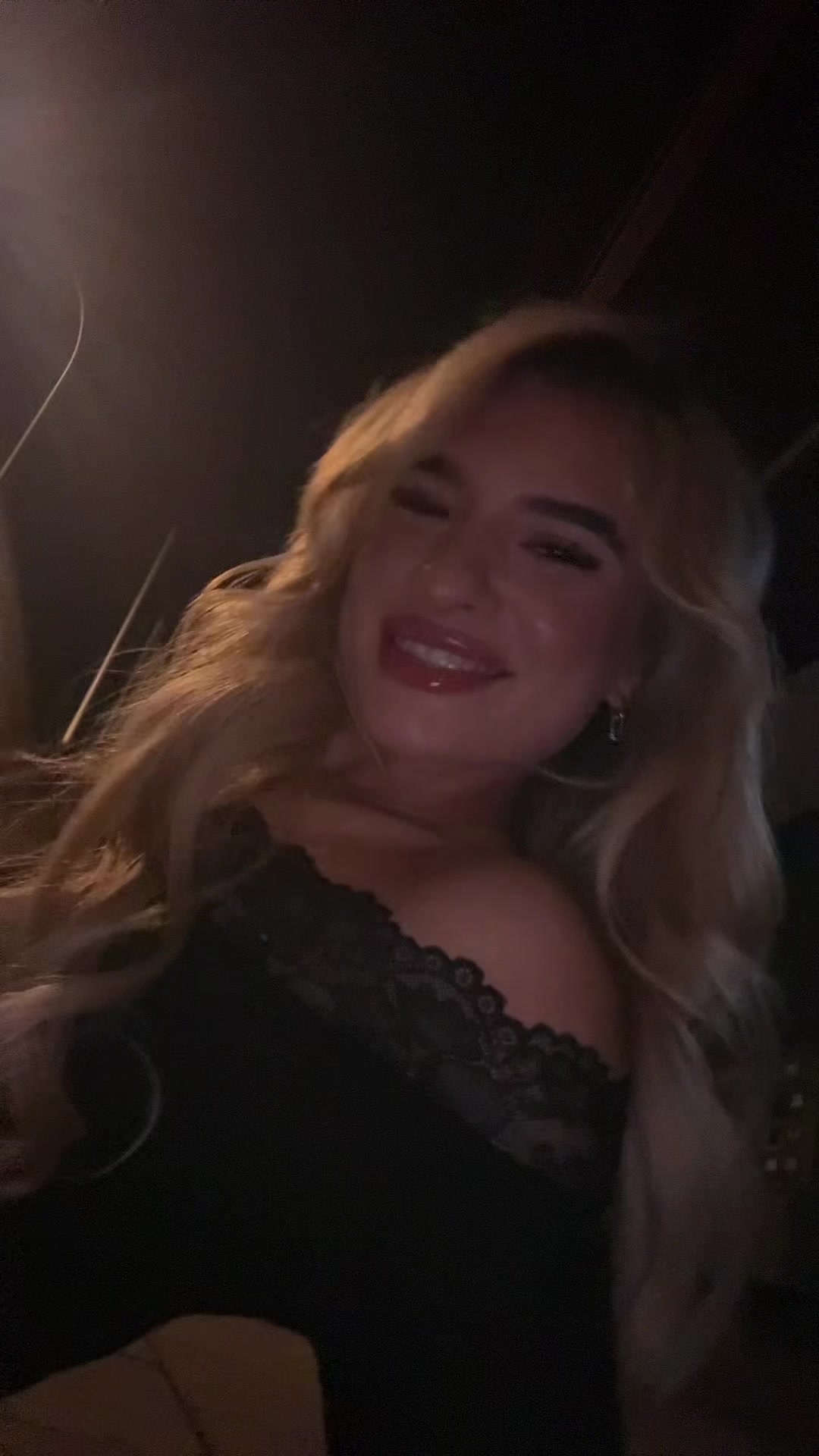 @alinaaaa_2211