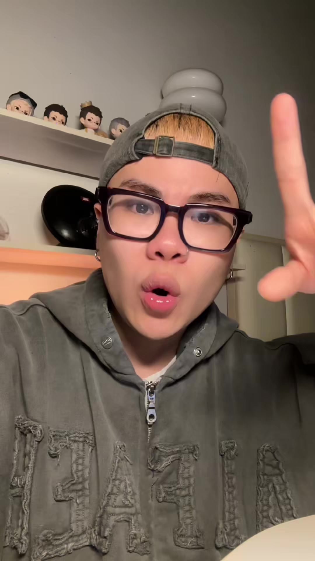 @Ngo&aacute;c Shinh