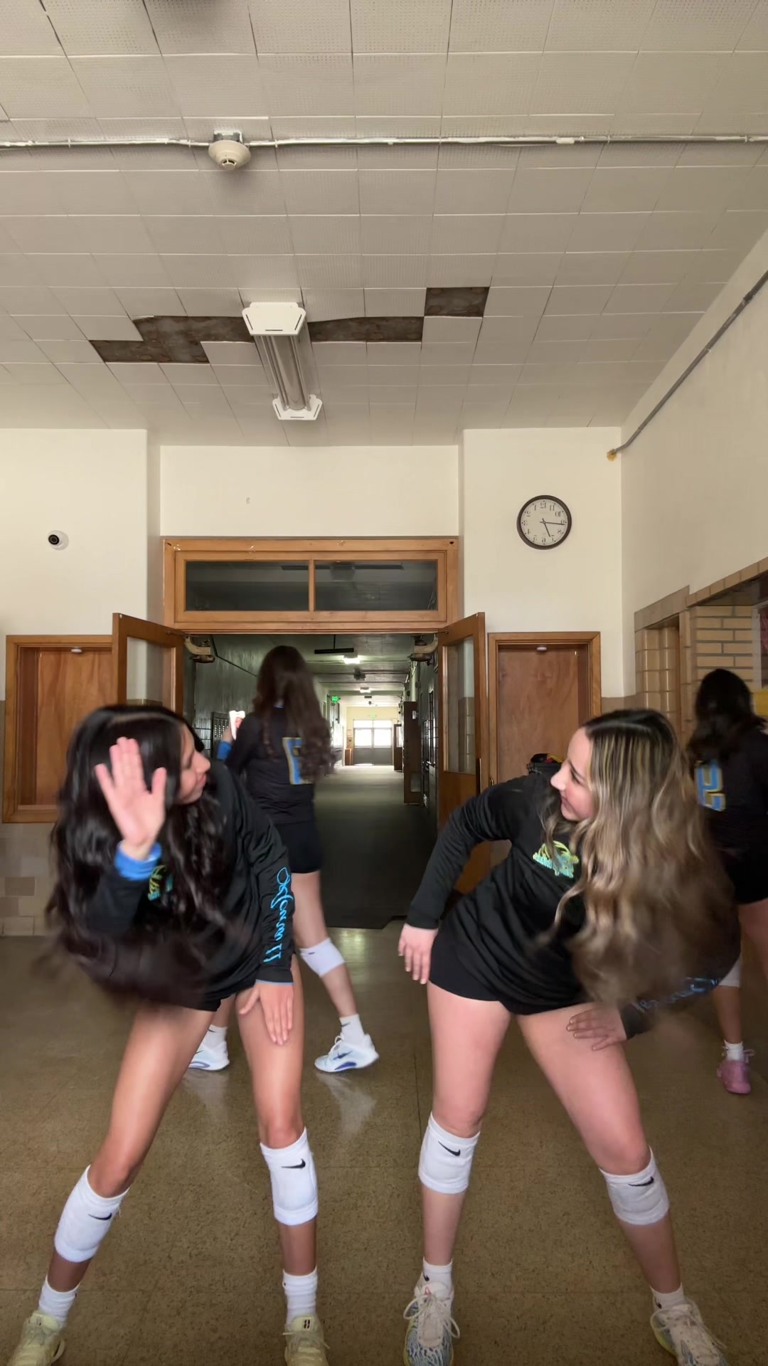 @aili