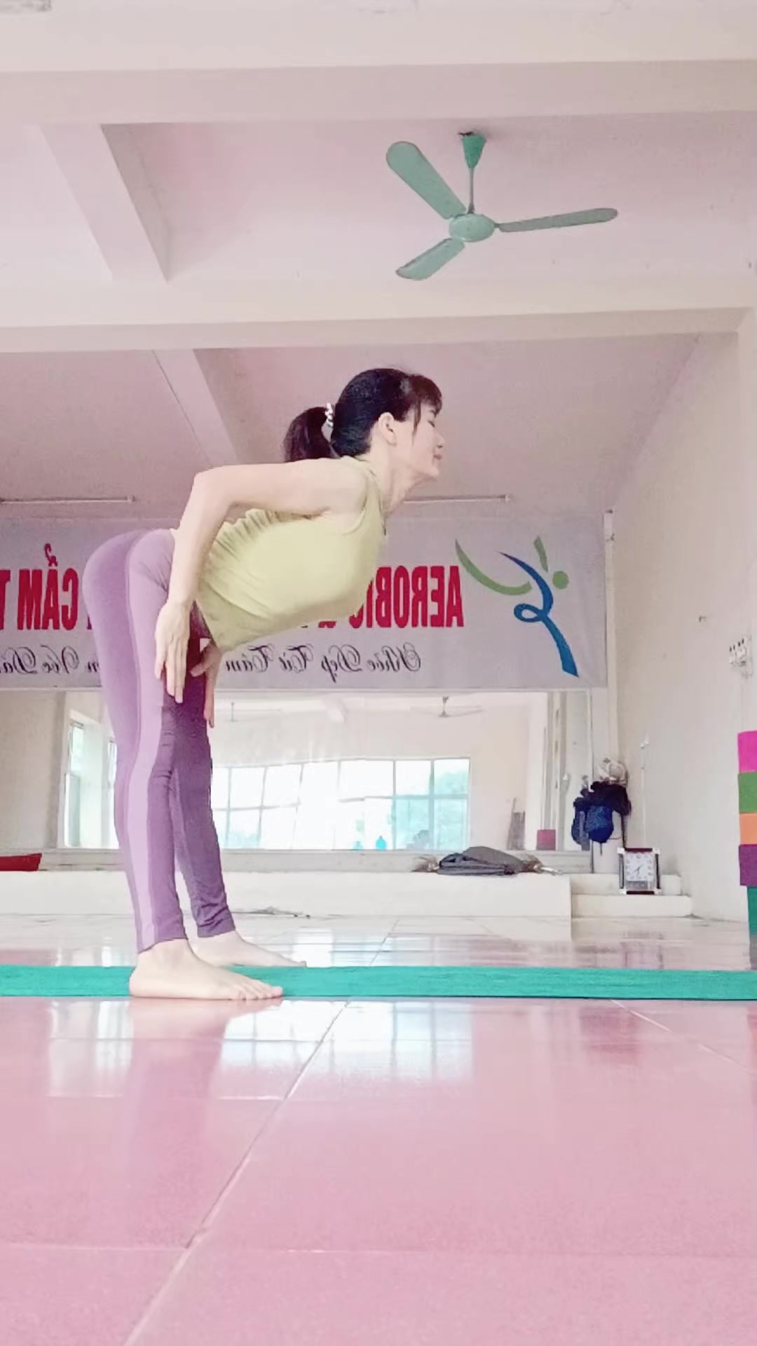 @Hoàng Thùy Yoga💯