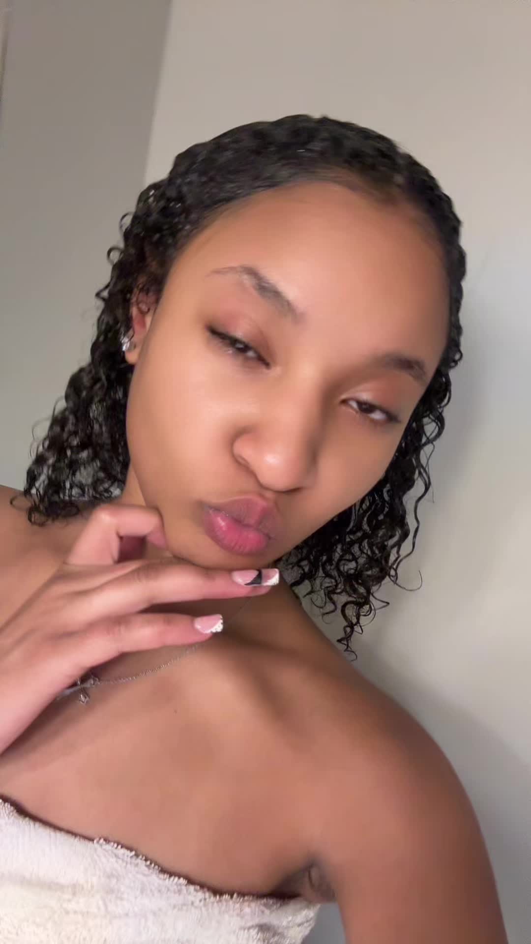 @user738475839