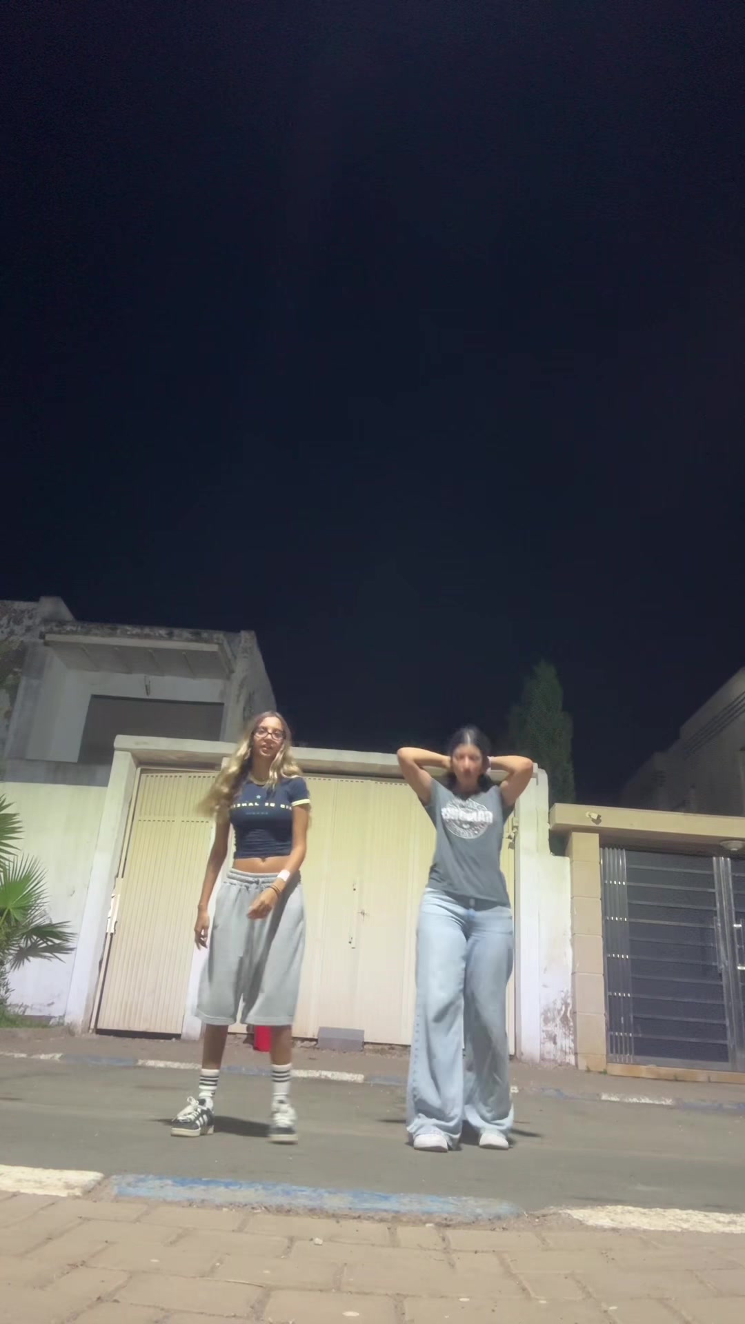 @dyaaa