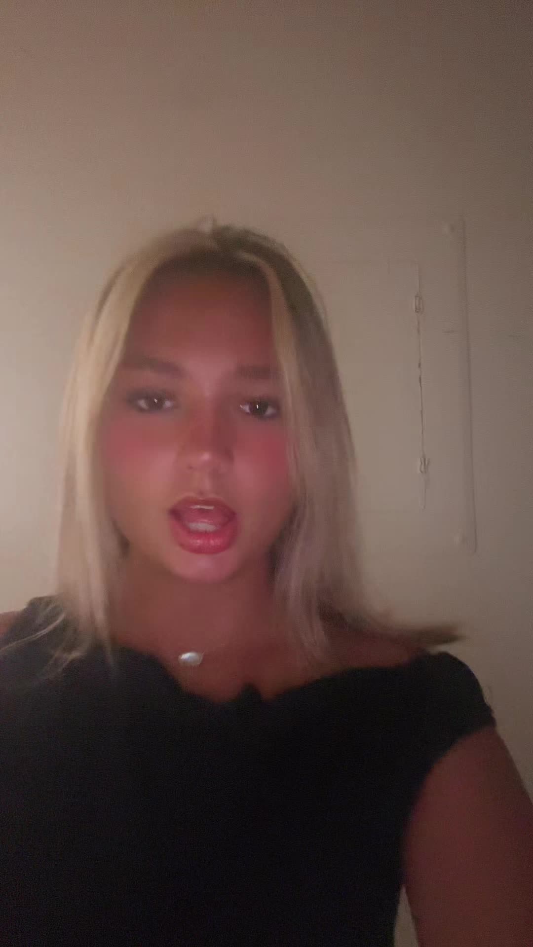 @Khloe