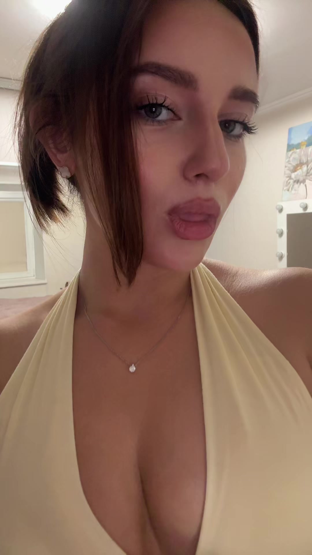 @AV