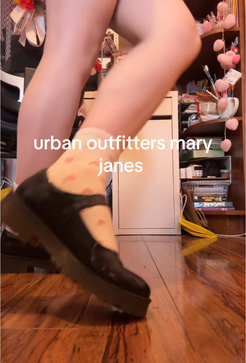 @laura 🇨🇦
