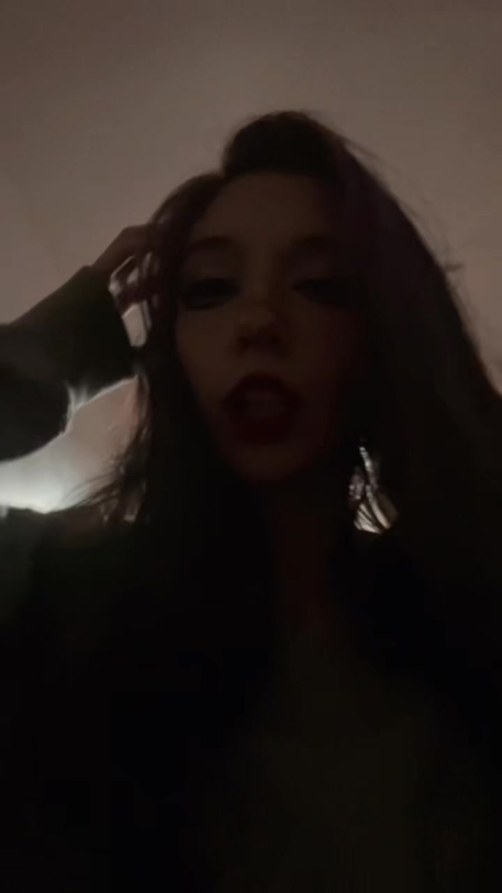 @Zoe Little 🤍ྀི🪽 ⋆✴︎˚。⋆