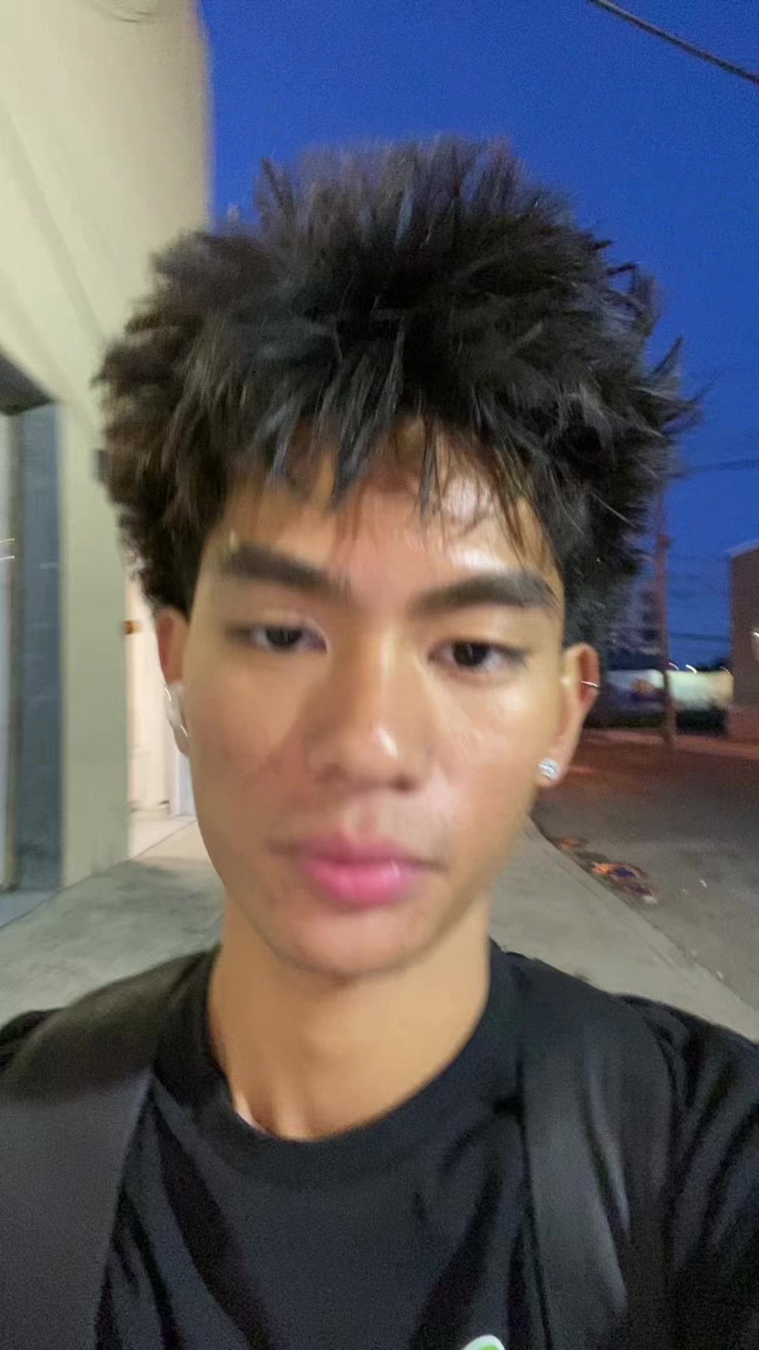 @Cj