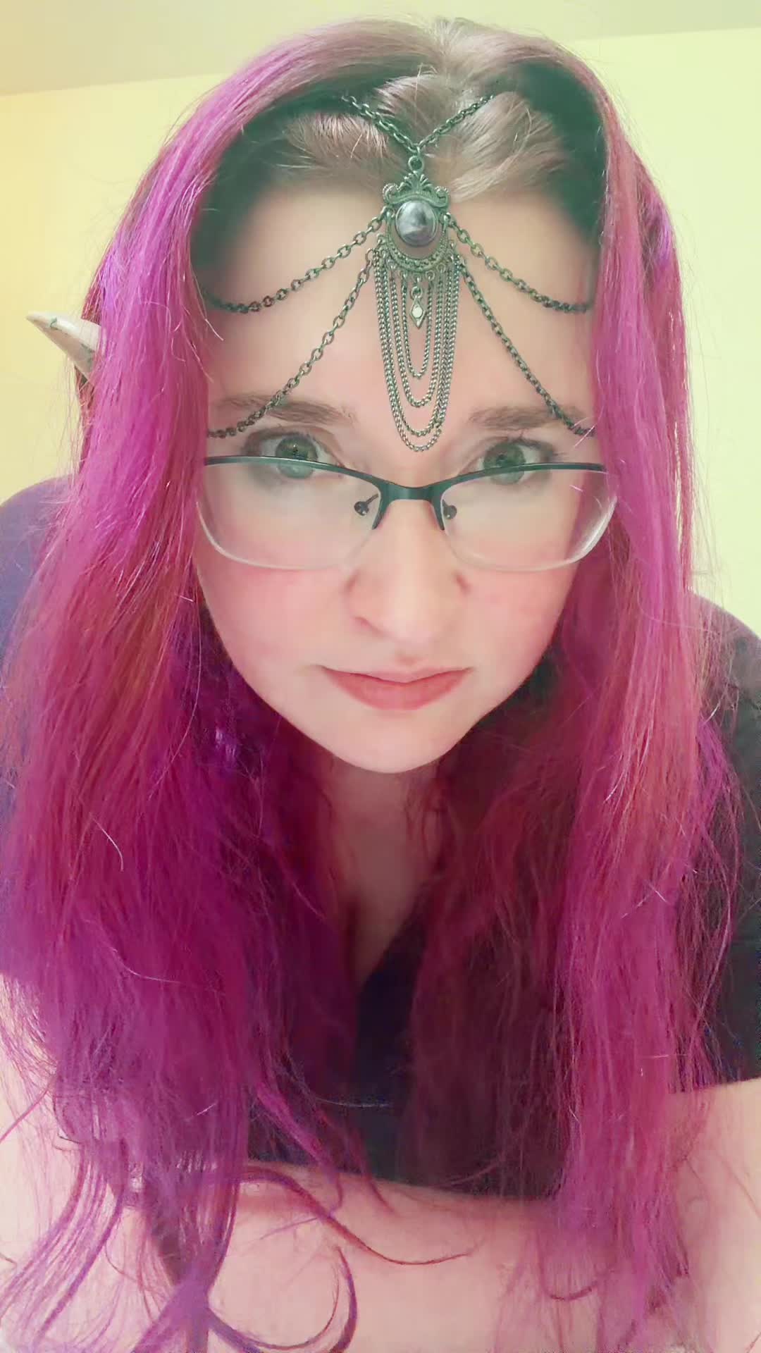 @LadyFantasyND