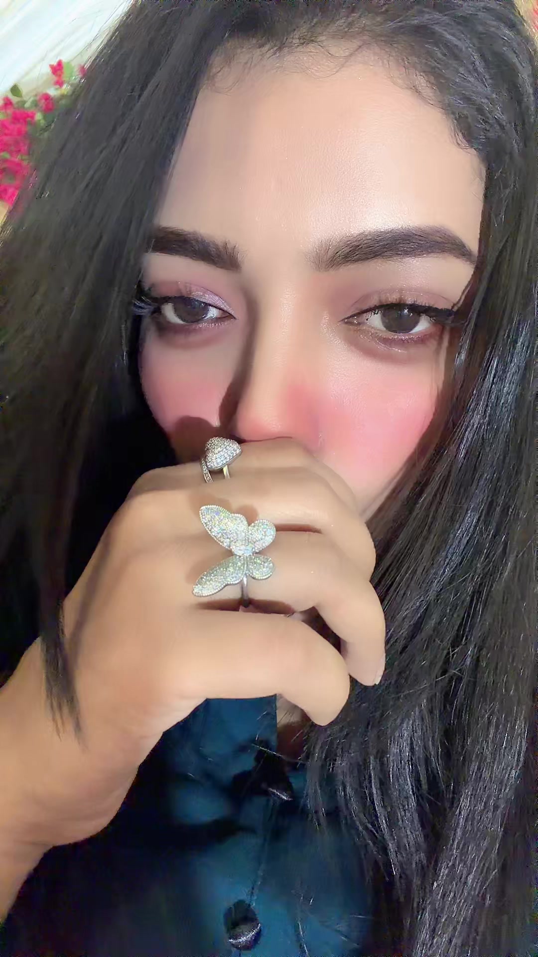 @Aaniyaa 🇦🇪