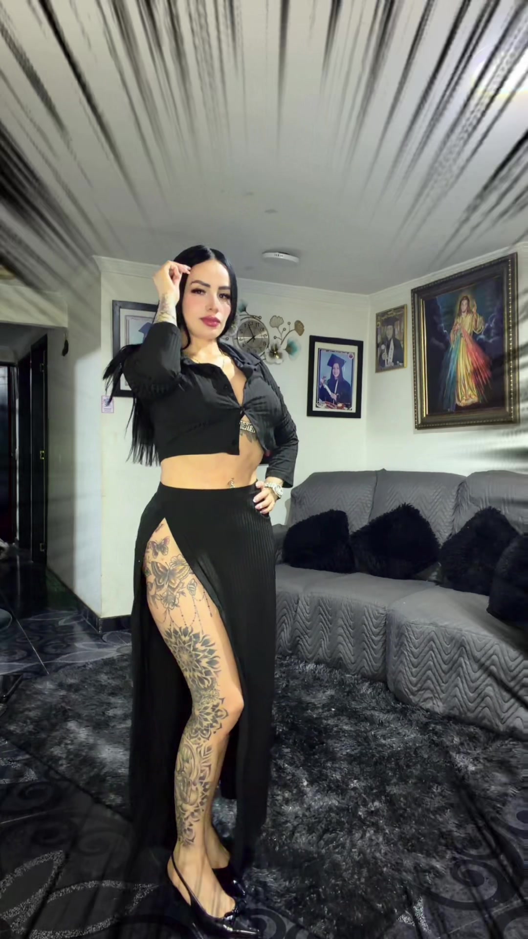 @Alexandra Santafe 👑te sigue