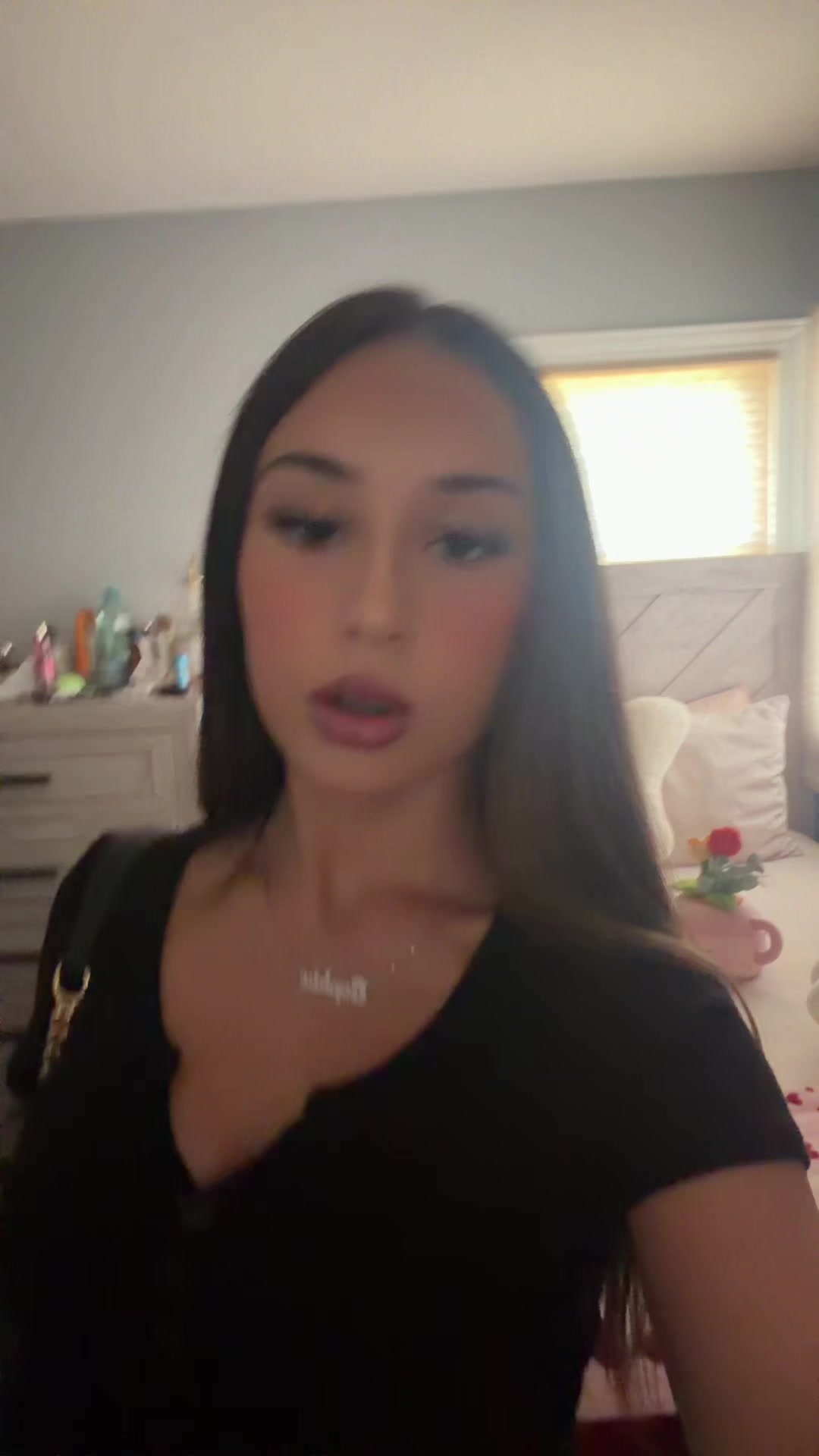 @𝒮𝑜𝓅𝒽𝒾𝒶💖