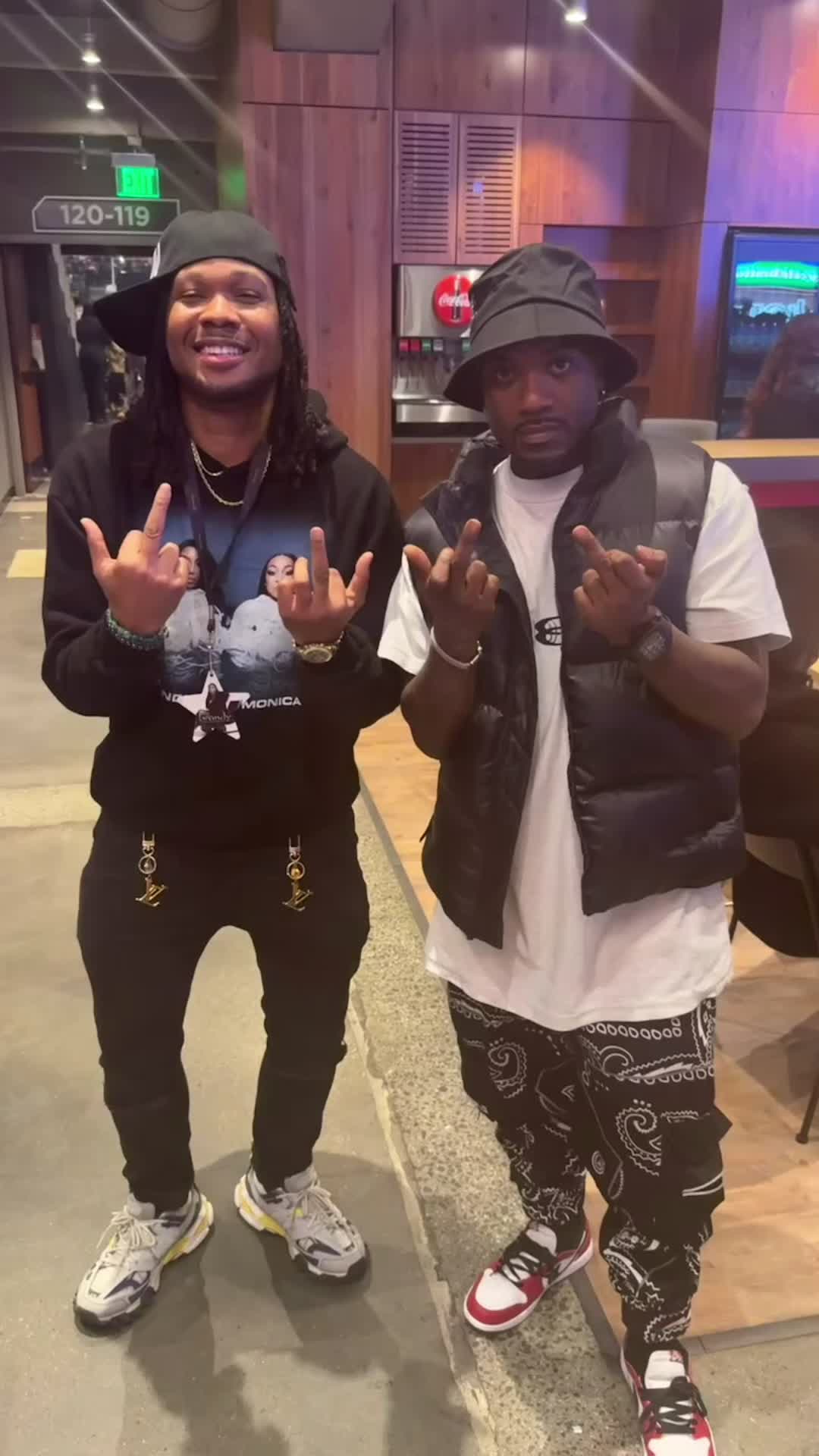@4evermoses