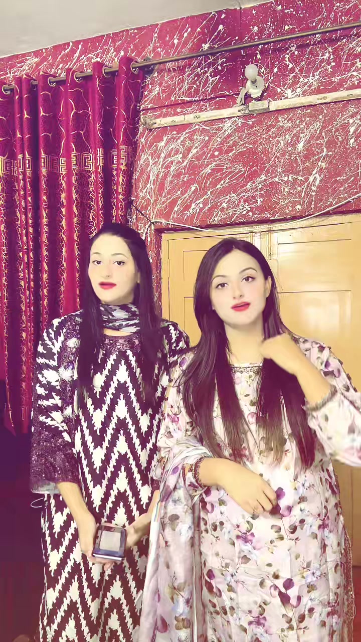 @✨Cute Sisters 💜💫