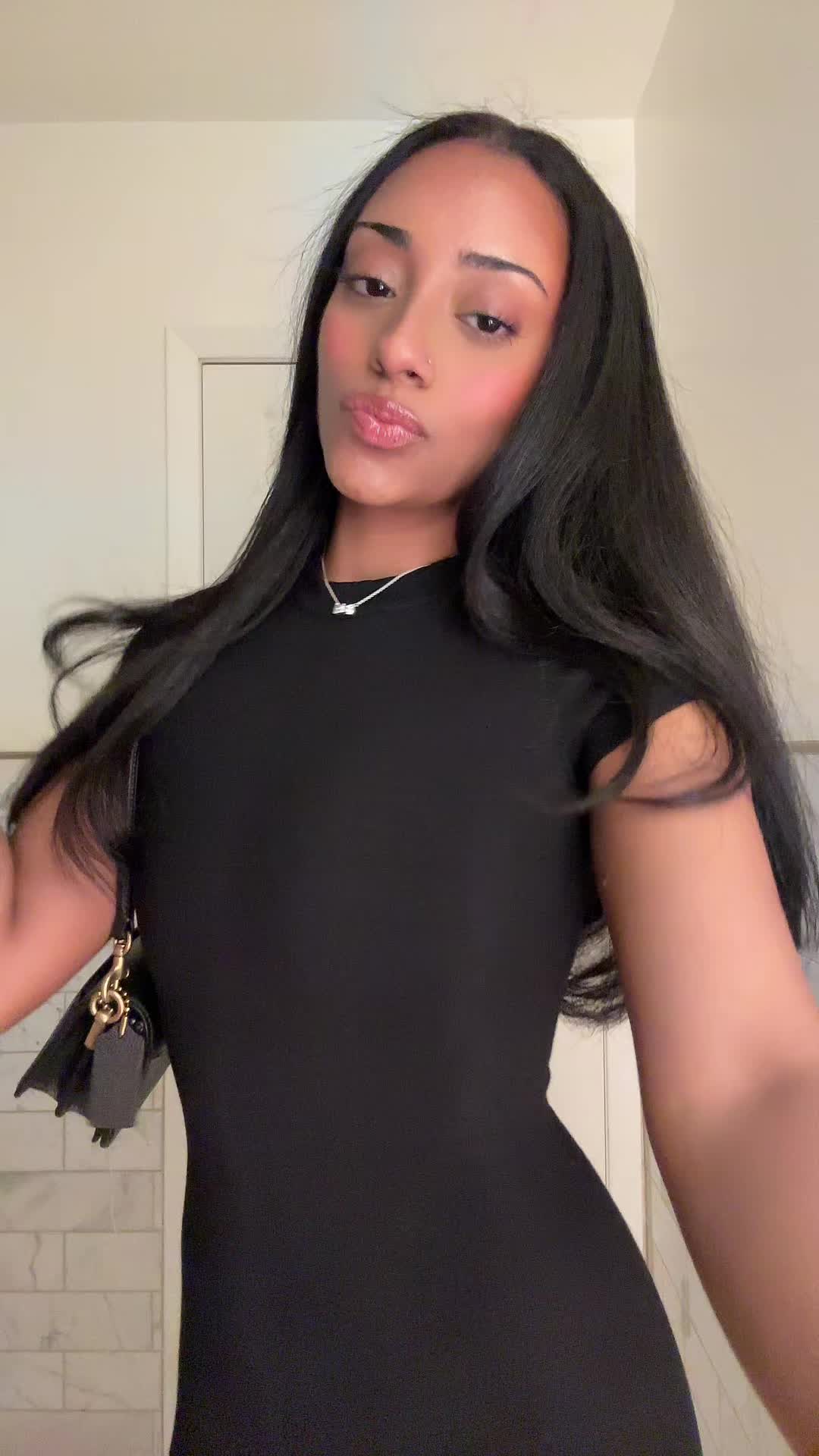 @Yelaaa