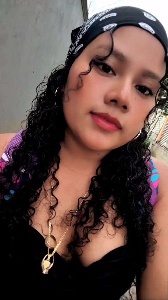 @S A R A &Iacute; 👸