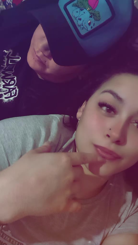 @Miickaa💜🏳️&zwj;🌈