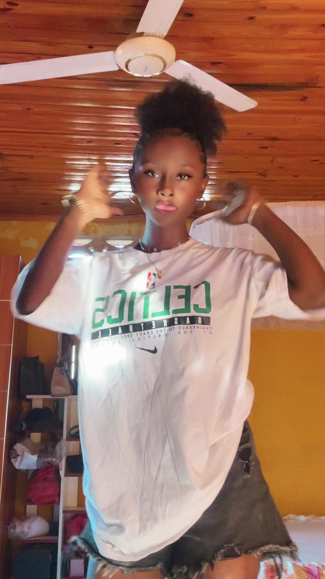 @Chacha🦋~💗🇲🇬