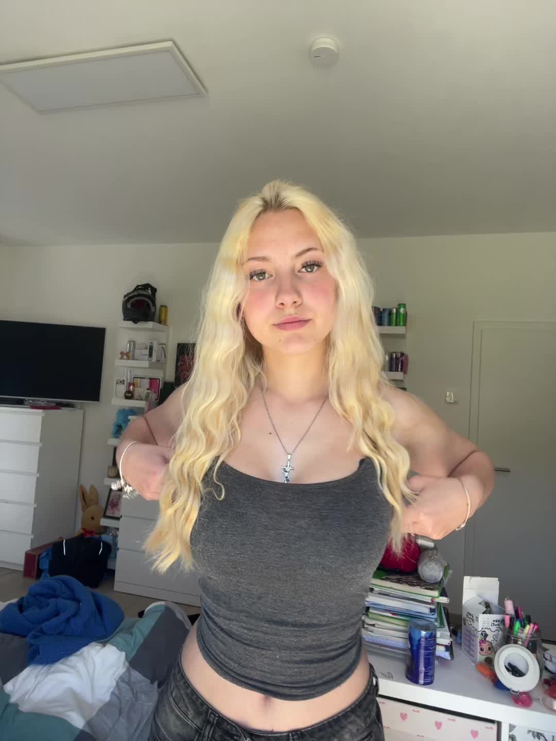 @ꨄ