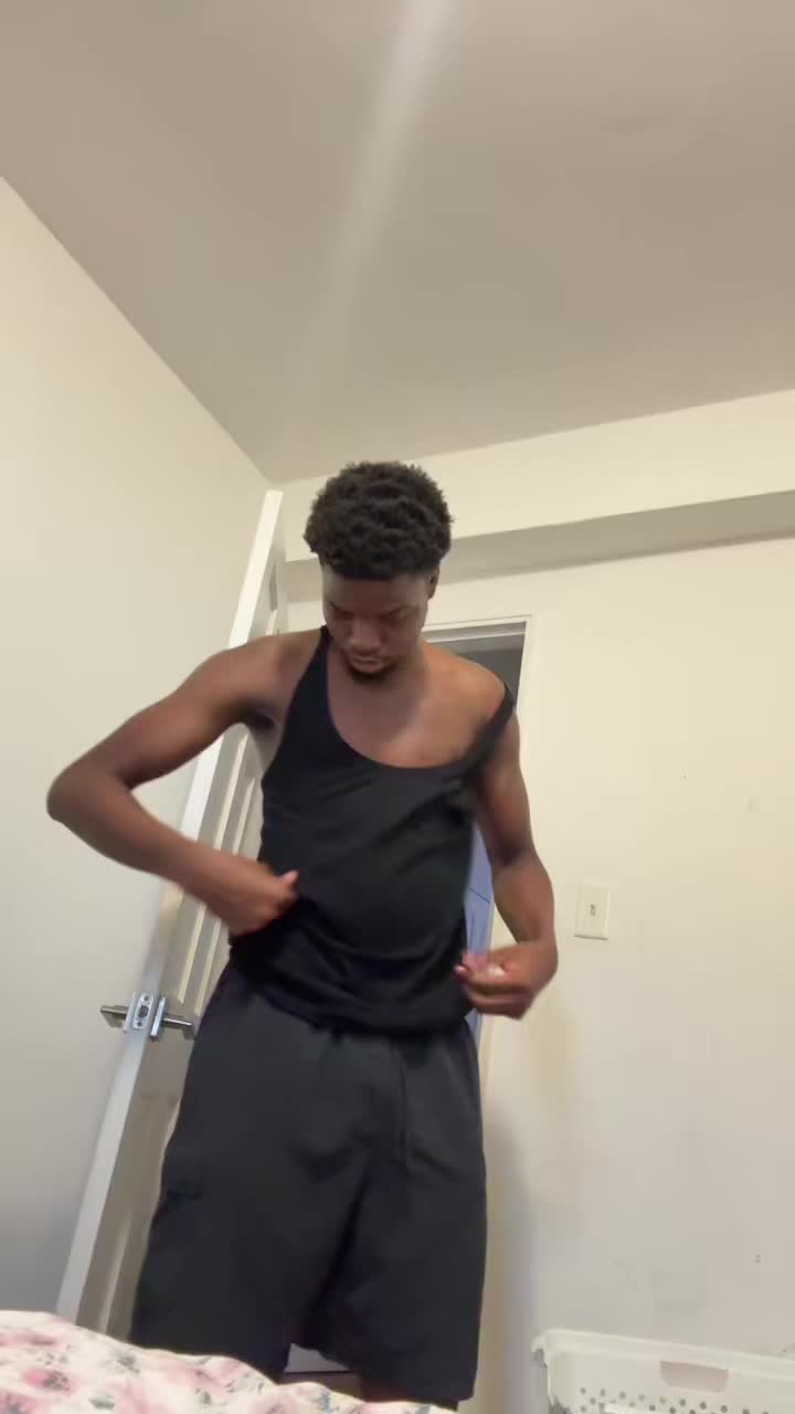 @ʀɪᴄʜᴀʀᴅᴛʜᴇɴɪɢᴇʀɪᴀɴʙᴏʏ