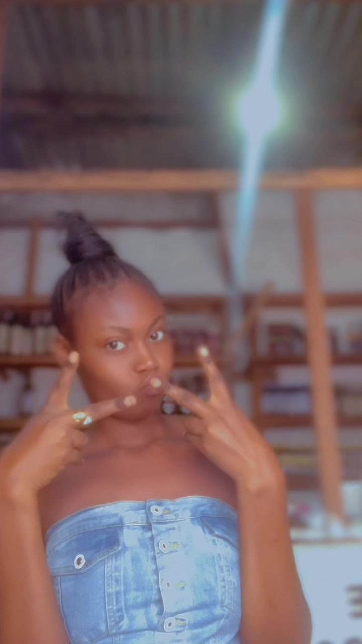 @Djenny Lusamba