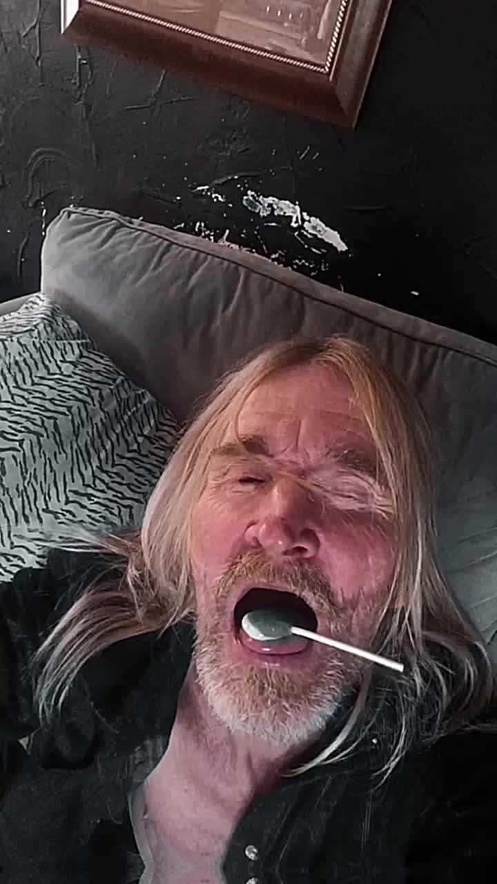 @👑RonaBug🔥🐛🎵⚡🎸
