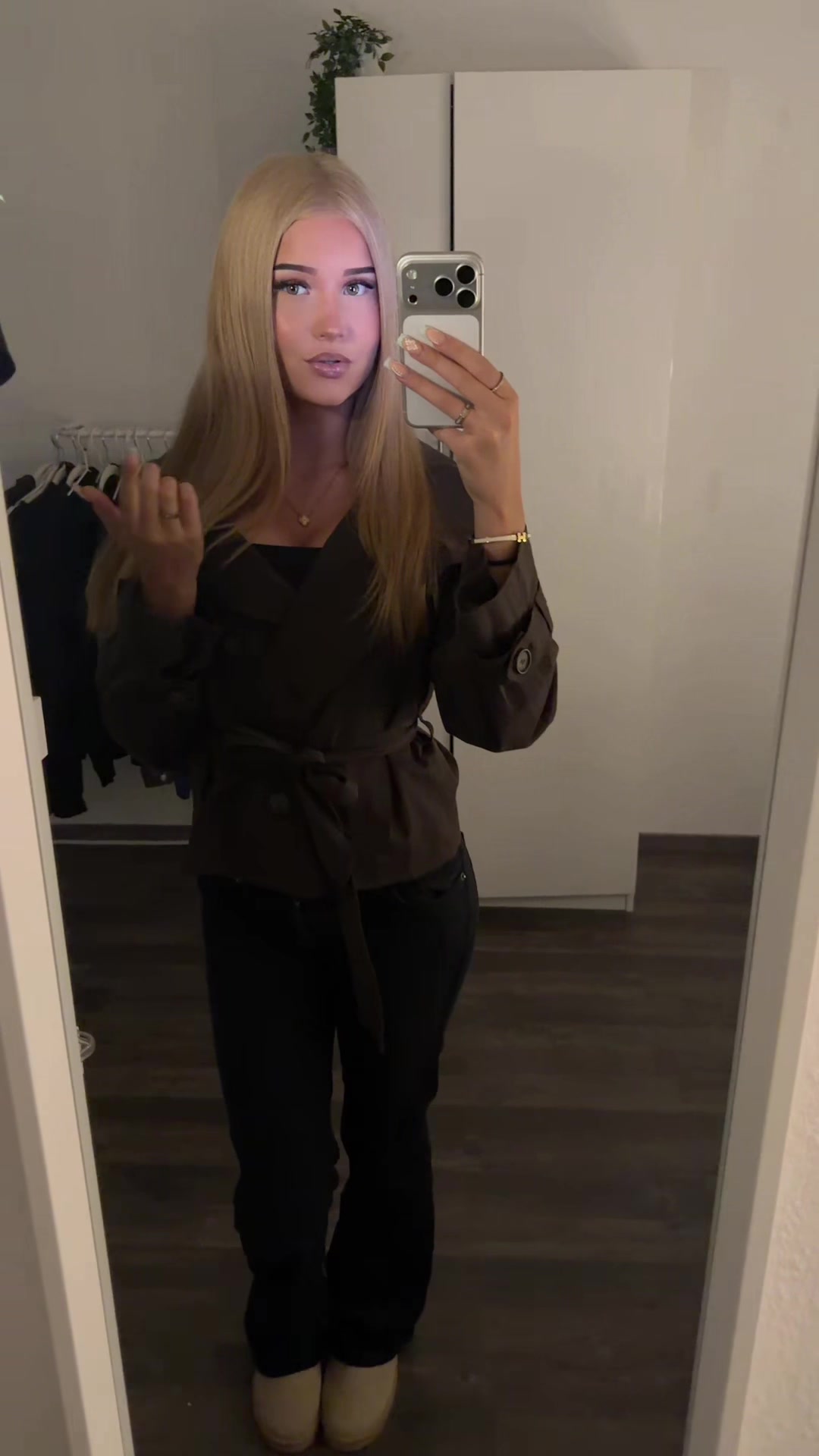 @Lis
