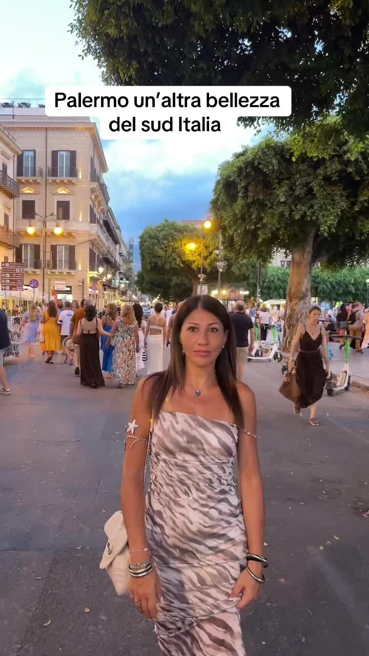 @laurettalofry