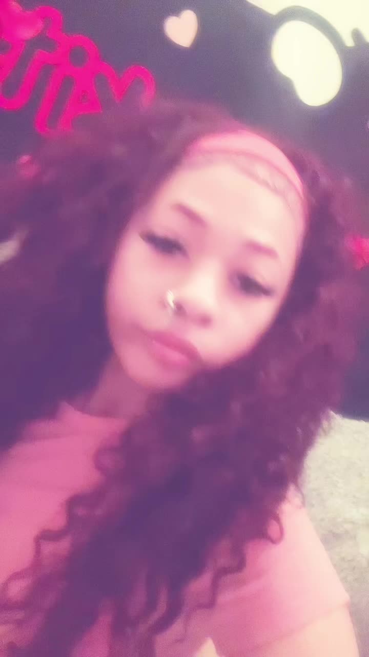 @yanababee🧟♀️.