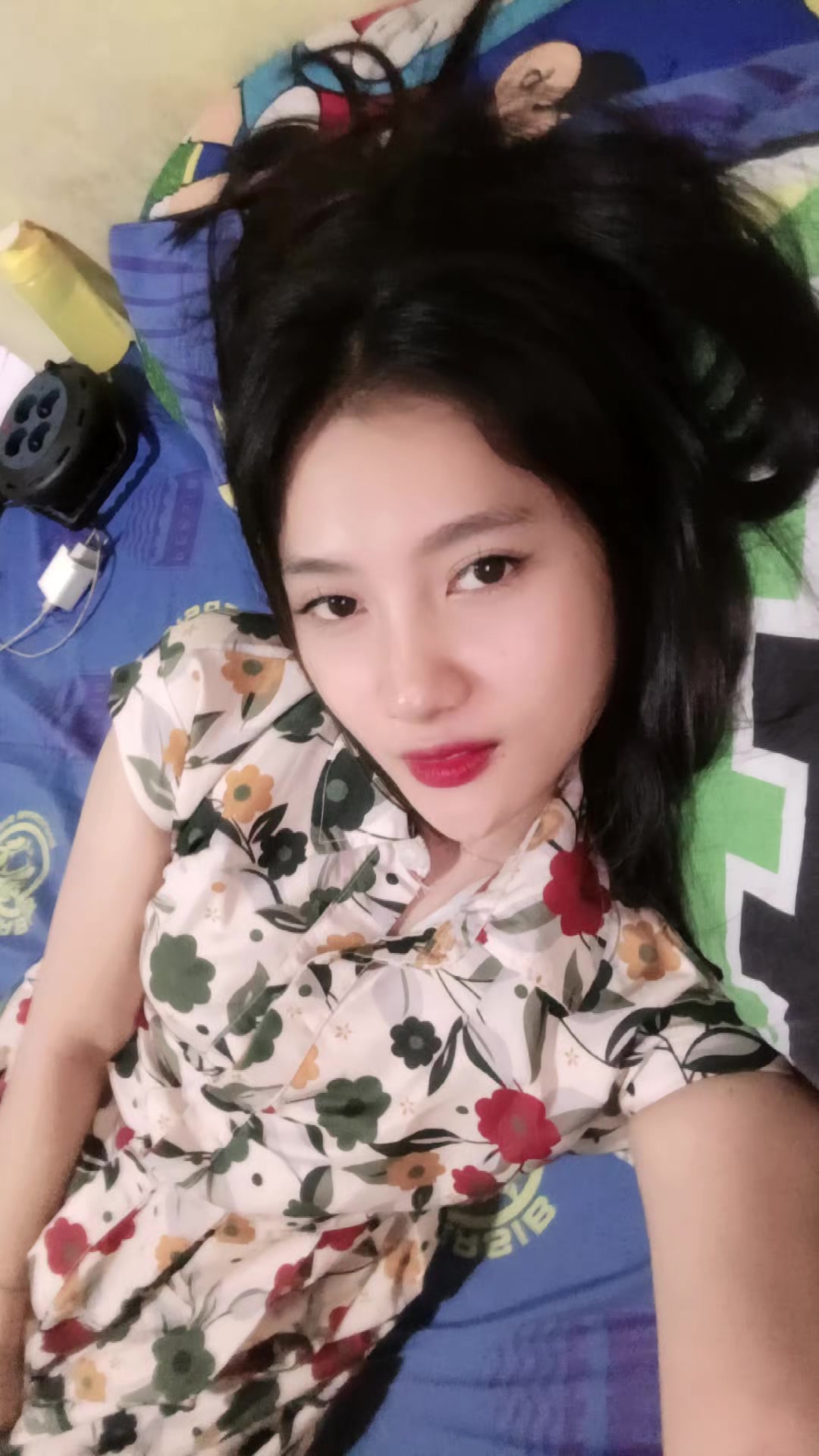 @Dari Kontak Anda