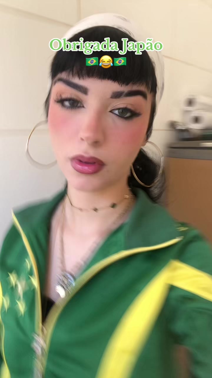 @Laryssamartinsoficial
