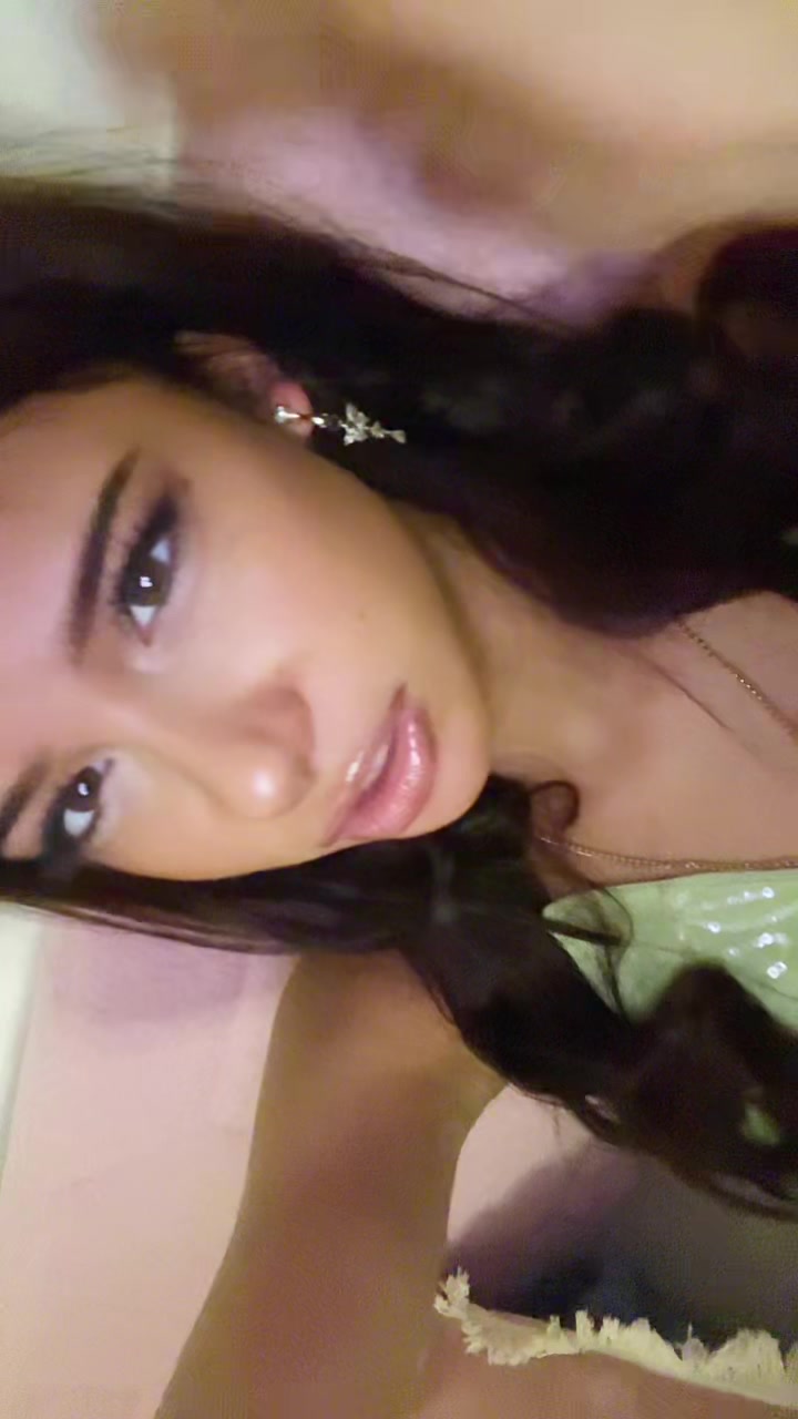 @🎬