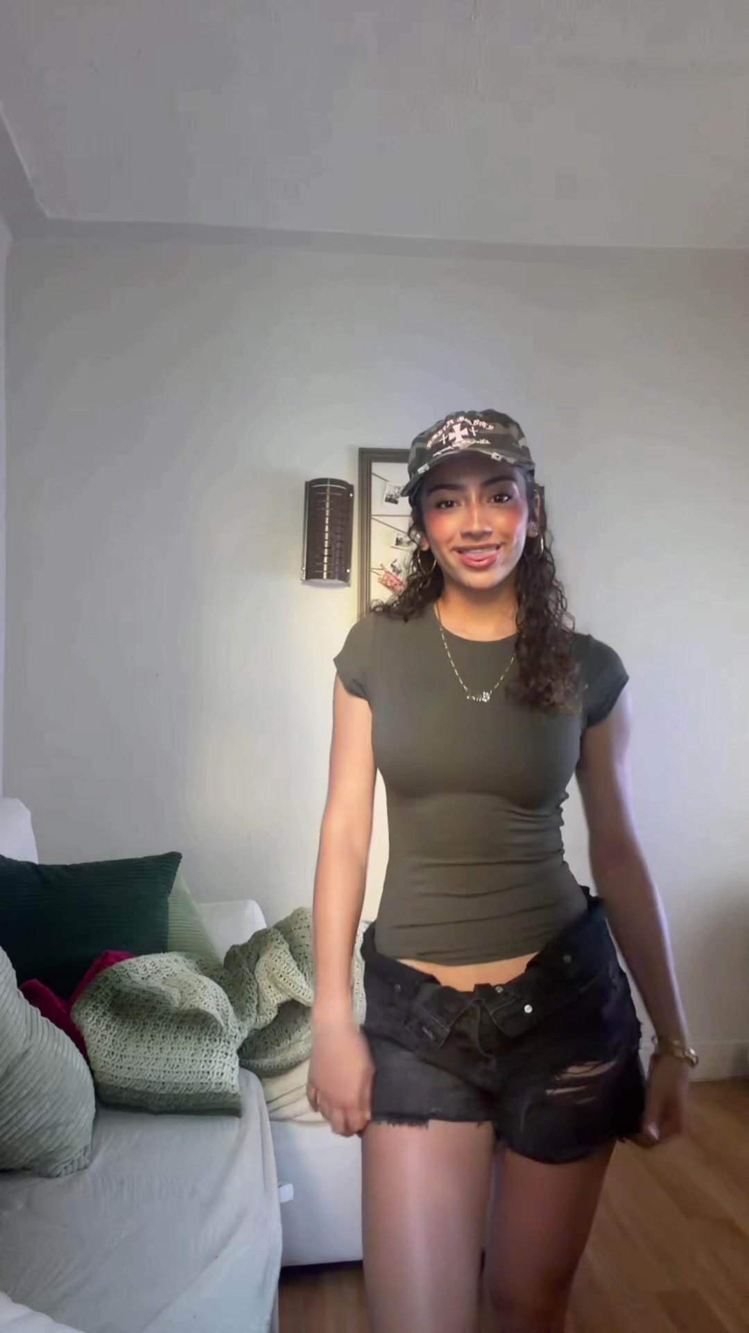 @bellabae