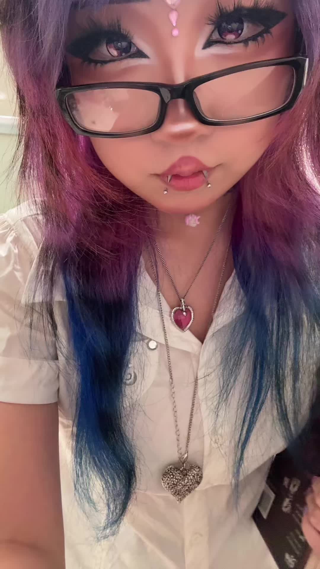 @🧁🦄