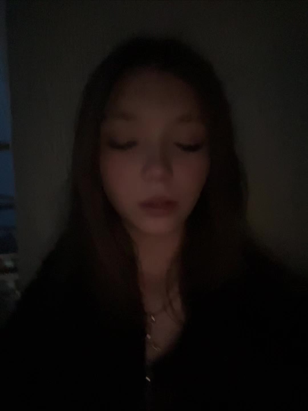 @Lika_2402