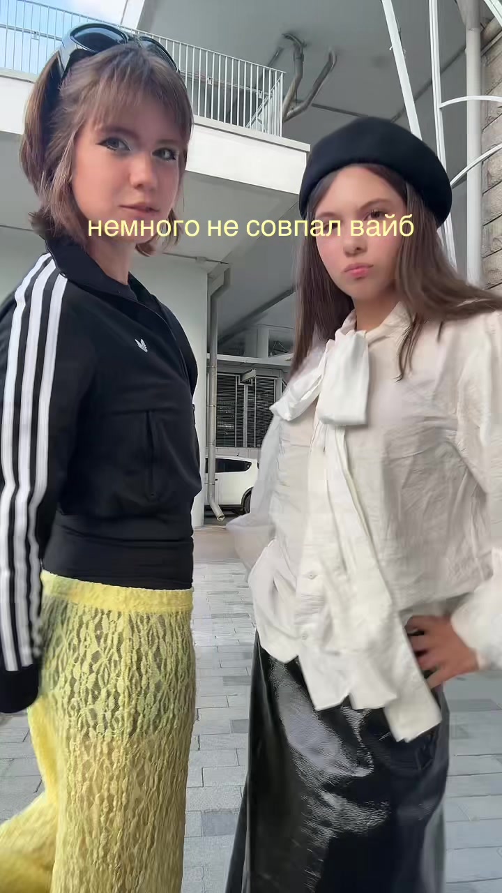 @DEAR_POLLY