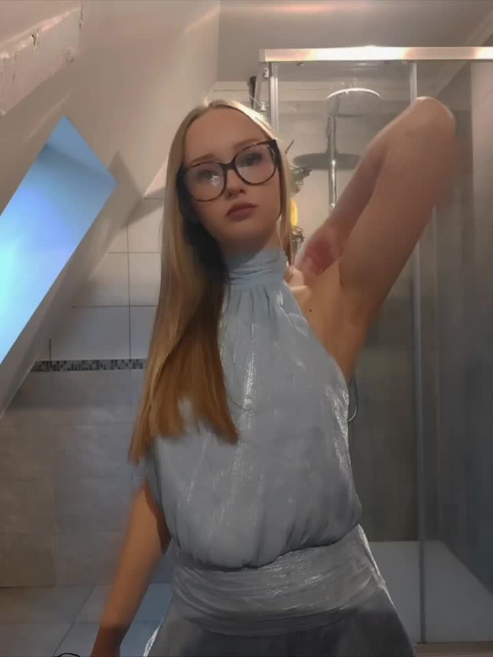 @Zély