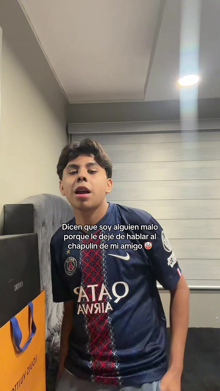 @charlychivas10