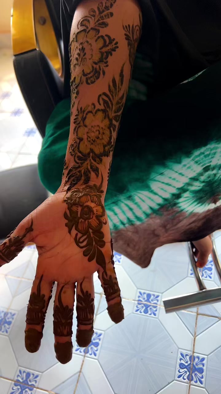 @khadijamariin008🖤💙❤️
