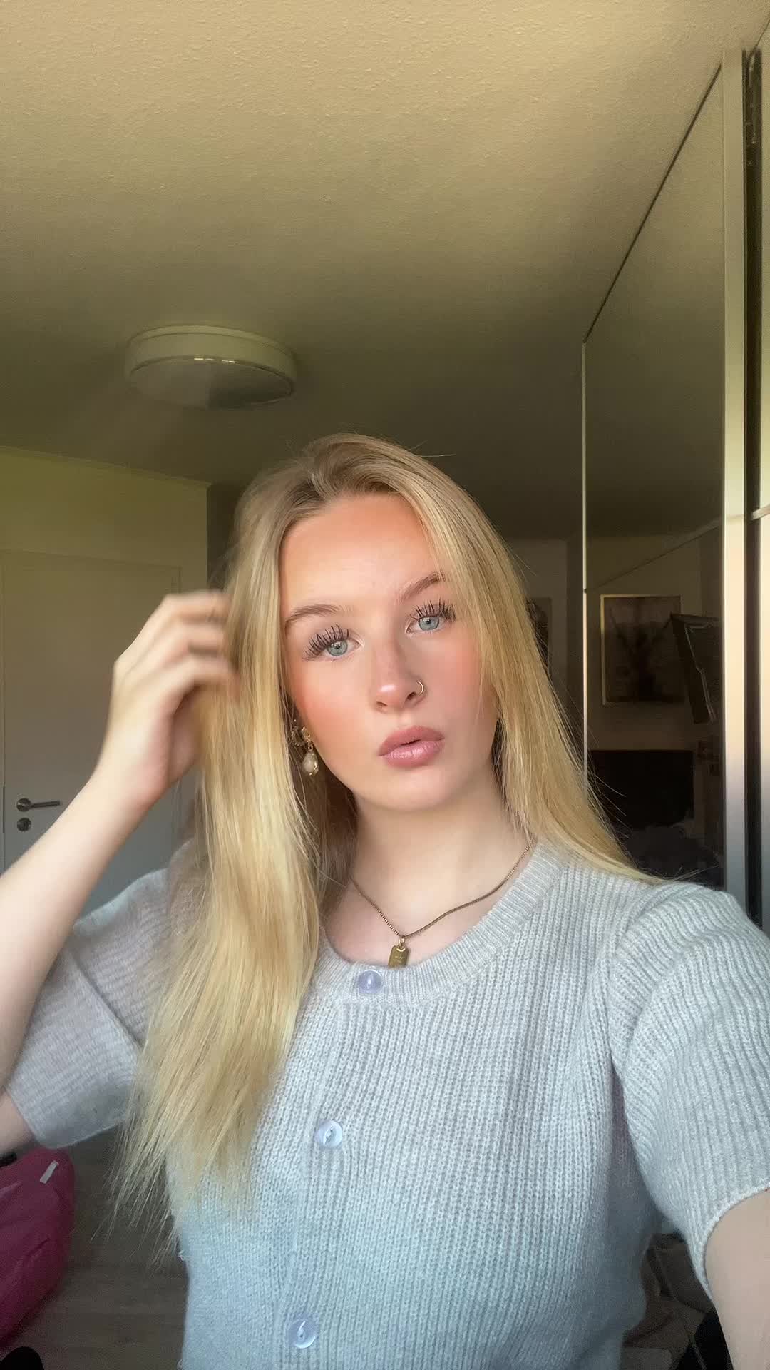 @user83763837637848