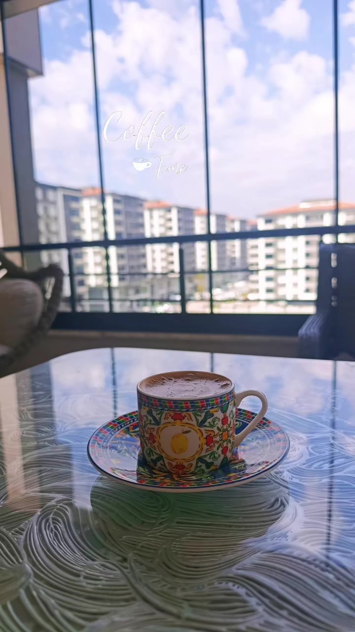 @ᴷᵃʰᵛᵉᵐᴮˡᵒᵍ🫴🏻☕
