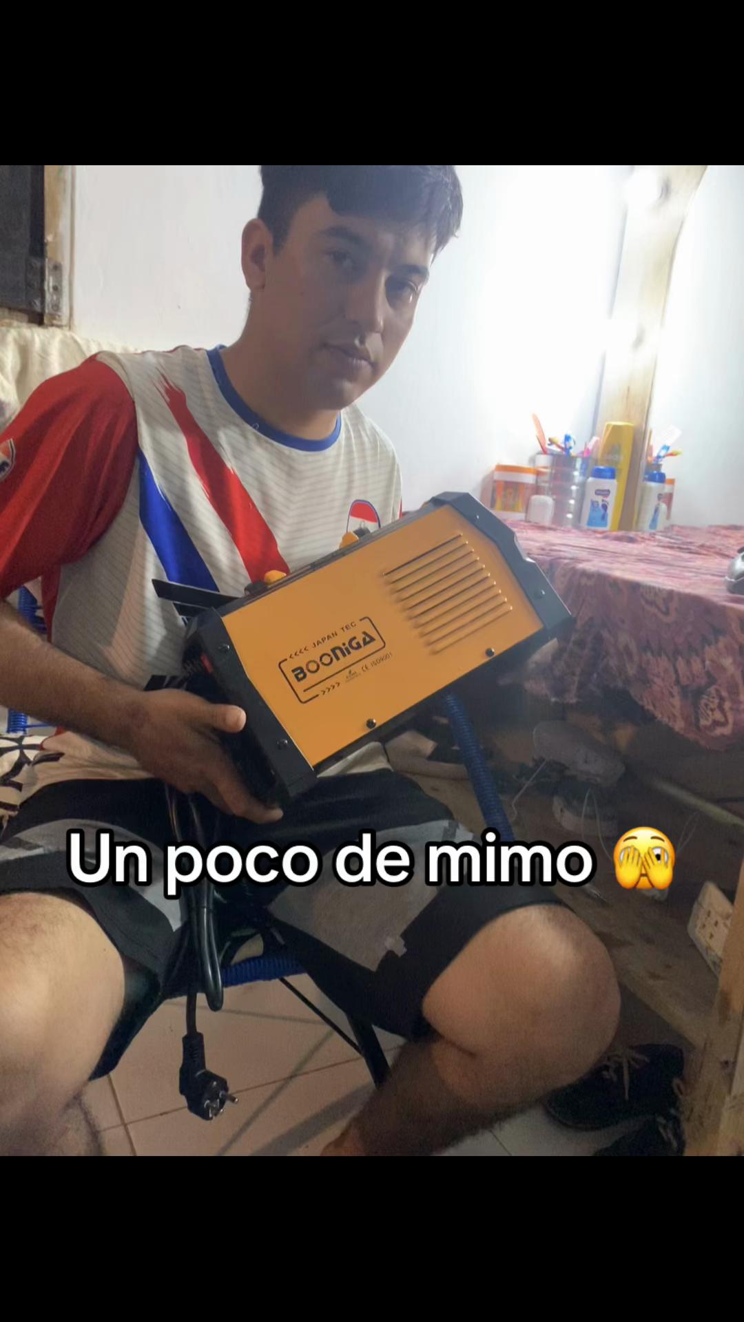 @ana Flores