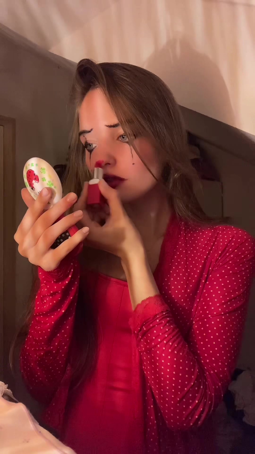 @helenaludoella