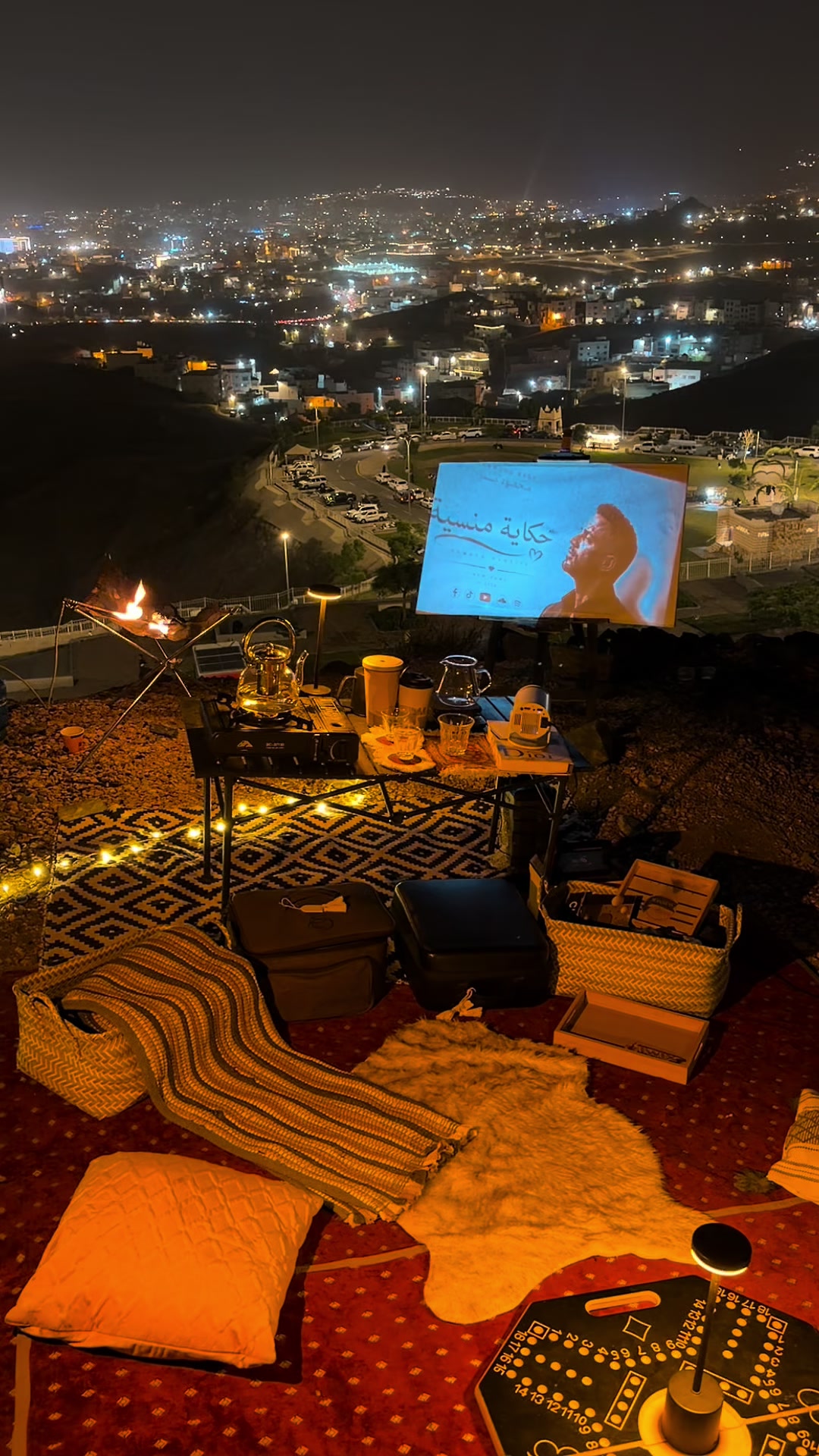 @جلسه وقمرا ⛺️🌌