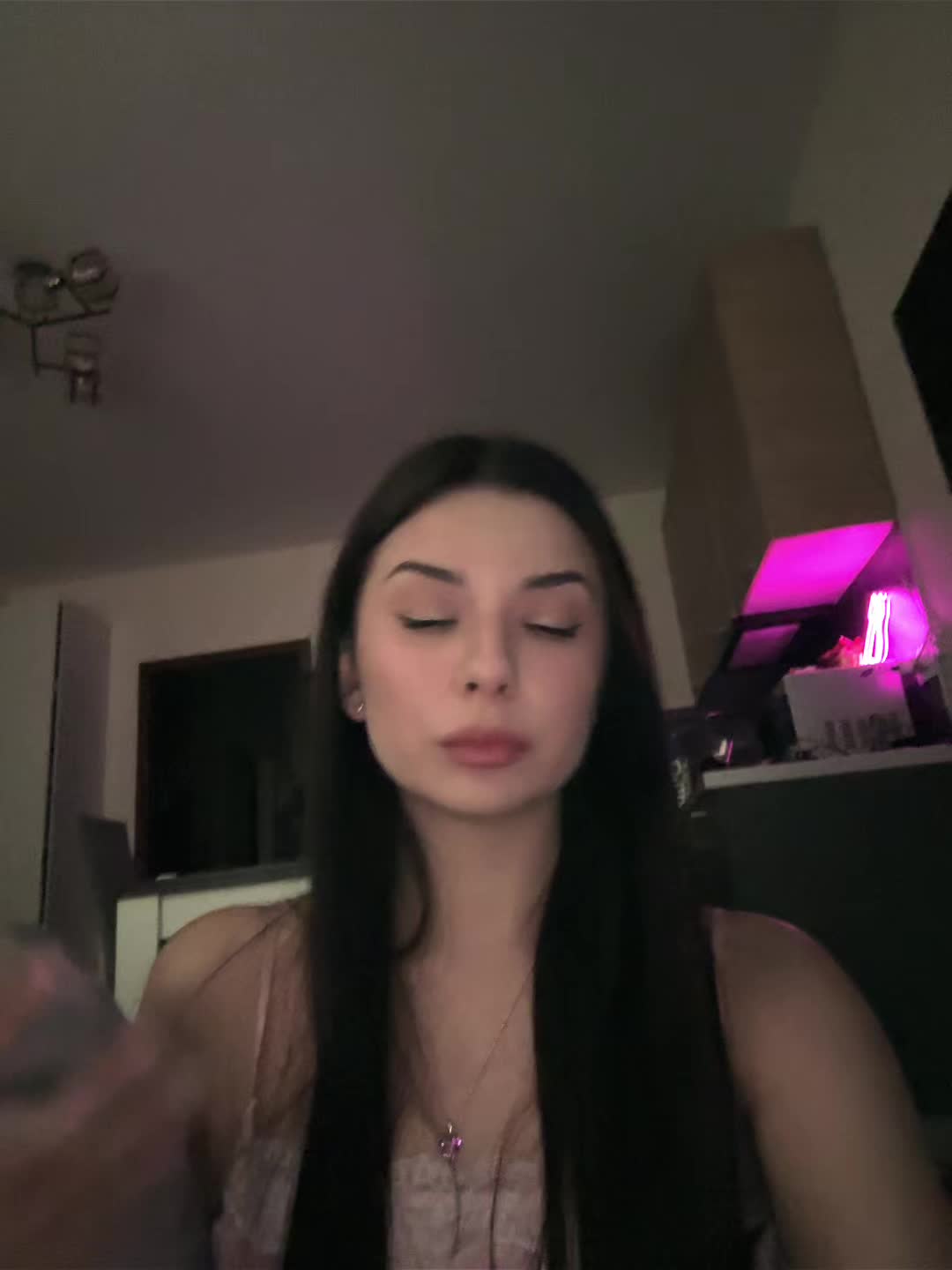 @r_0_m_A_n_0_v_A