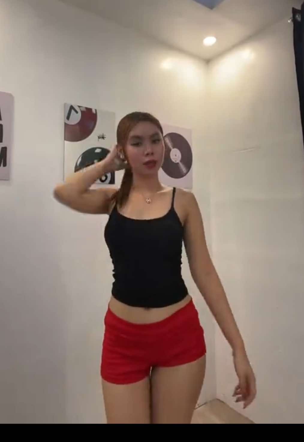 @whoslebs_ 𝜗𝜚 ࣪˖