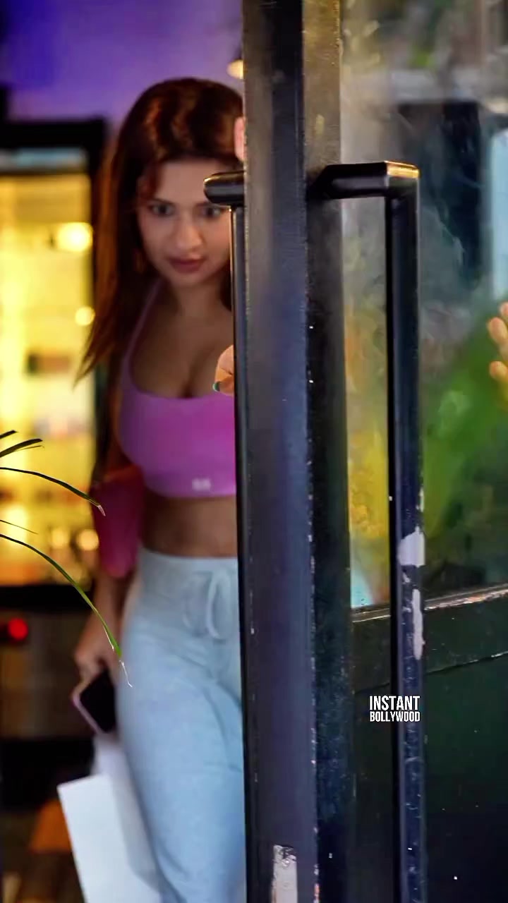 @Bollywood masala👌