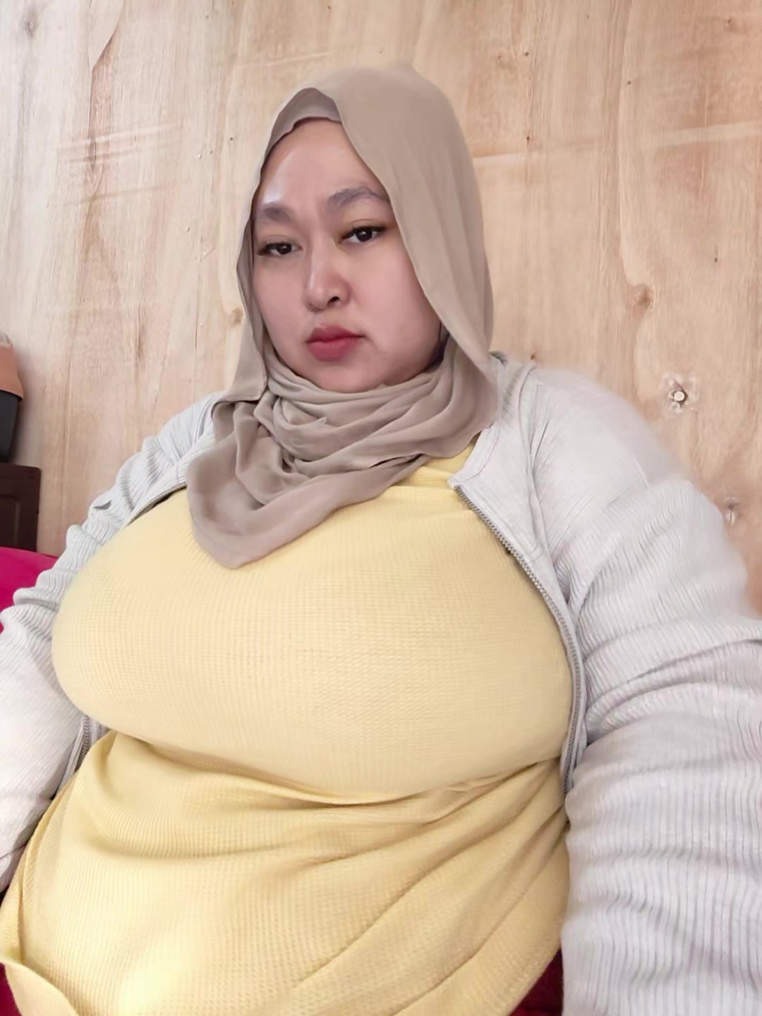 @momsreyh