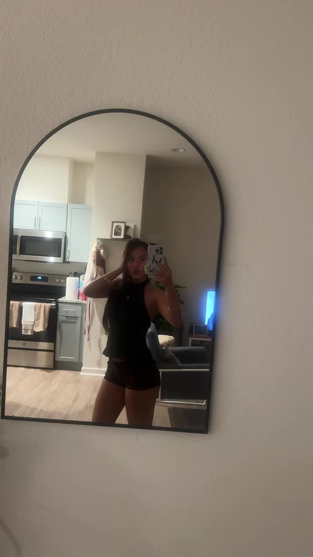 @SOPHIA NICOLE