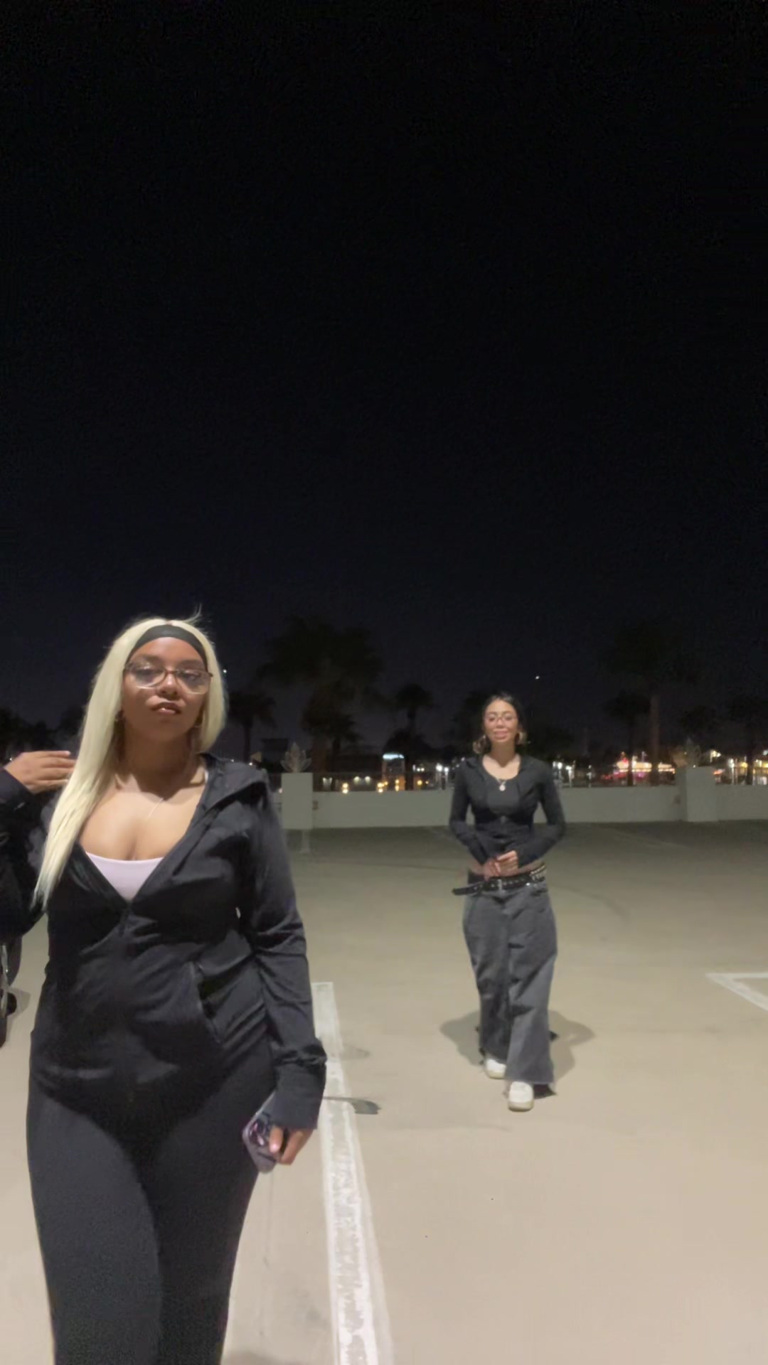 @VV