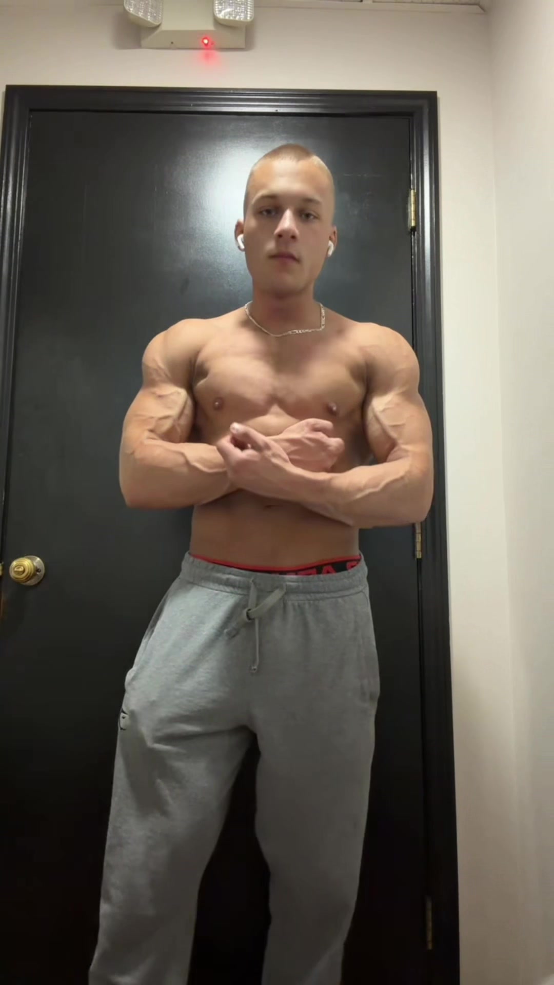 @Swolebruhz